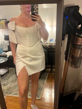 Ivory Mini Skirt Size 12/L Bridal Mini/Bachelorette/Off-White